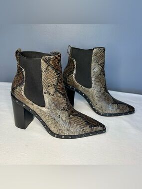 Charles David Dodger Boots Womens 9.5 Brown Snakeskin Chelsea Studded Block Heel